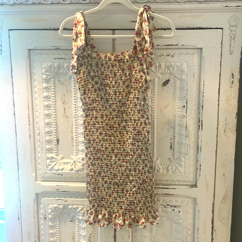 Free People dress, size small, like new! Floral pattern on off-white background!